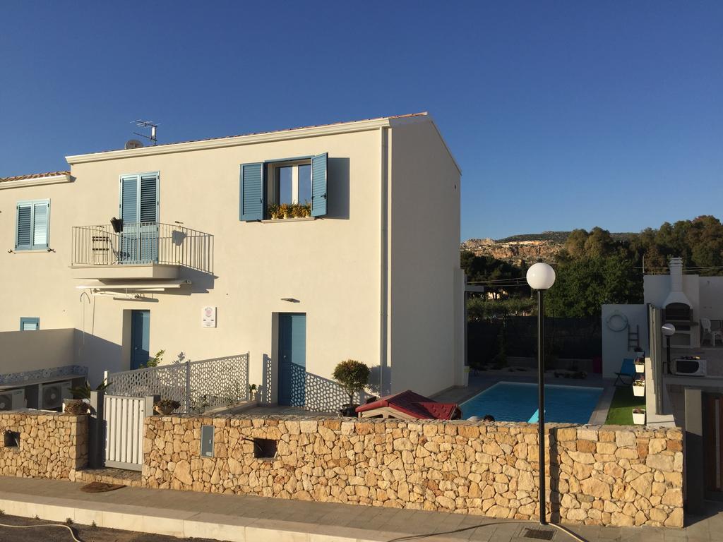 Villa Atena Baia Cornino Кустоначи Екстериор снимка